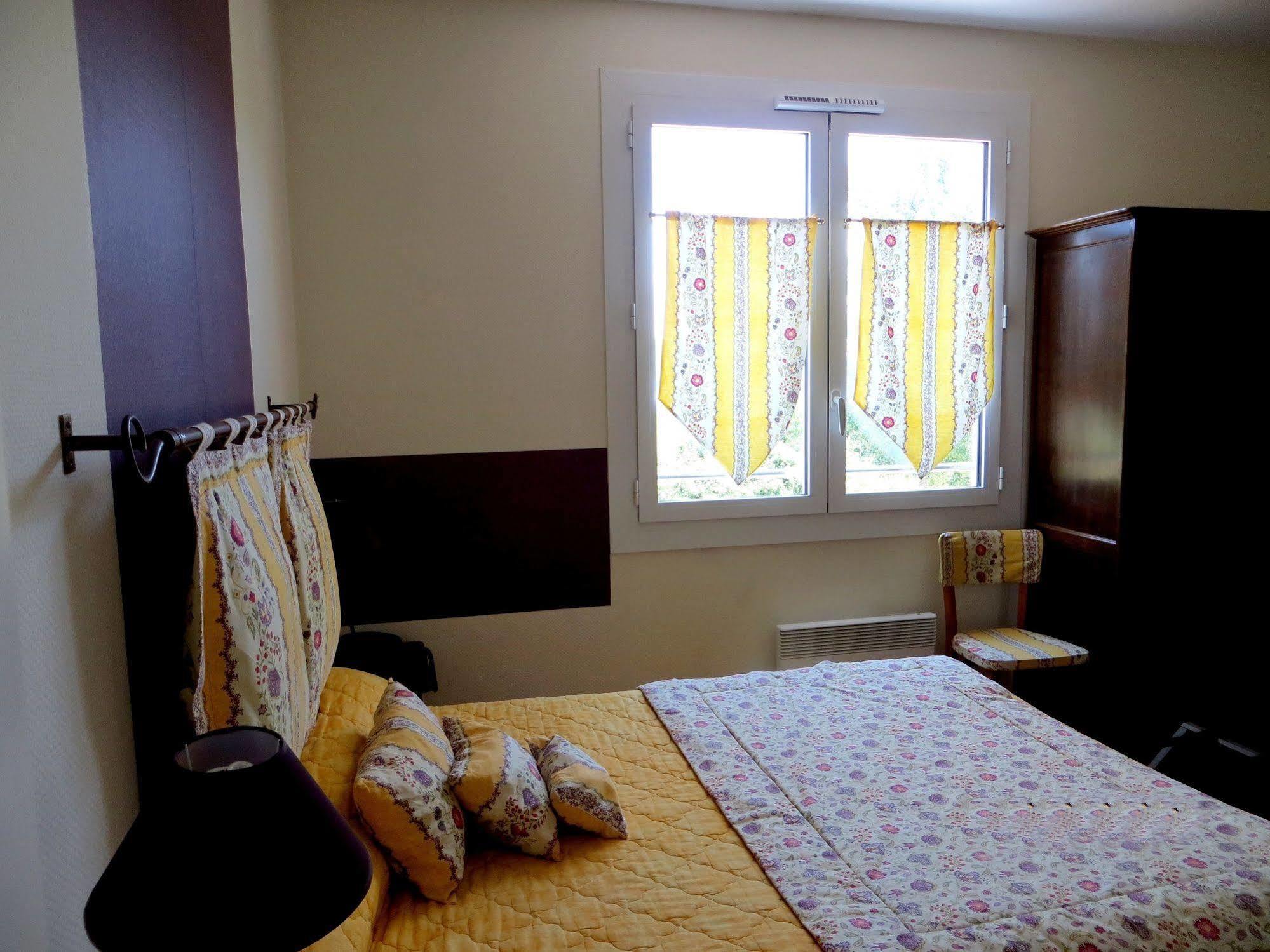 Logis Hotel Le Clos Pite Préchacq Εξωτερικό φωτογραφία